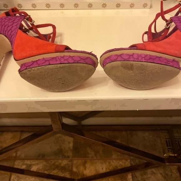 BRIAN ATWOOD PURPLE & ORANGE STILETTO SHOES SIZE 7 - Picture 3 of 12